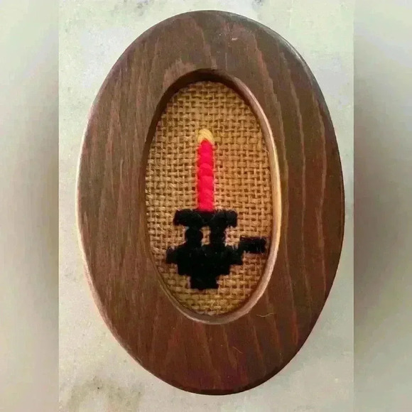 SET OF 2 MINIATURE WOOD FRAMED CROSS STITCH WALL HANGINGS 60’s/70’s. - Picture 2 of 8